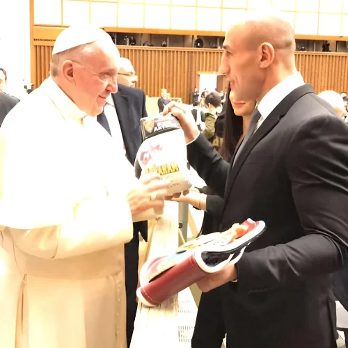 Der Papst Franziskus I. empfing Arthur Abraham zu einer persönlichen Audienz