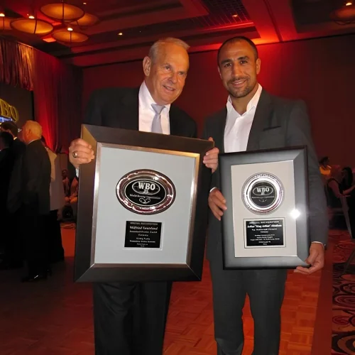 WBO-ehrt-Arthur-Abraham-und-seinen-Promoter-Wilfried-Sauerland